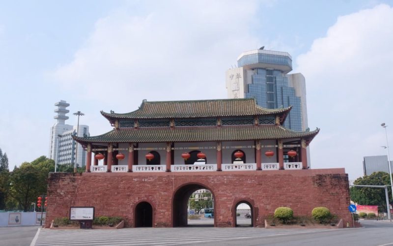 关于2024年秋季莞城街道小学非起始年级转学插班生学位安排办法的通告